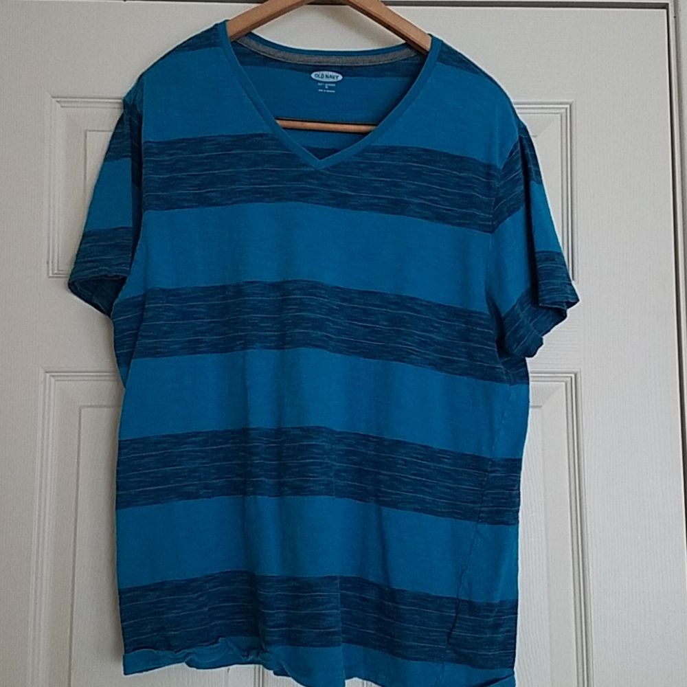 Old navy men's v neck t shirt